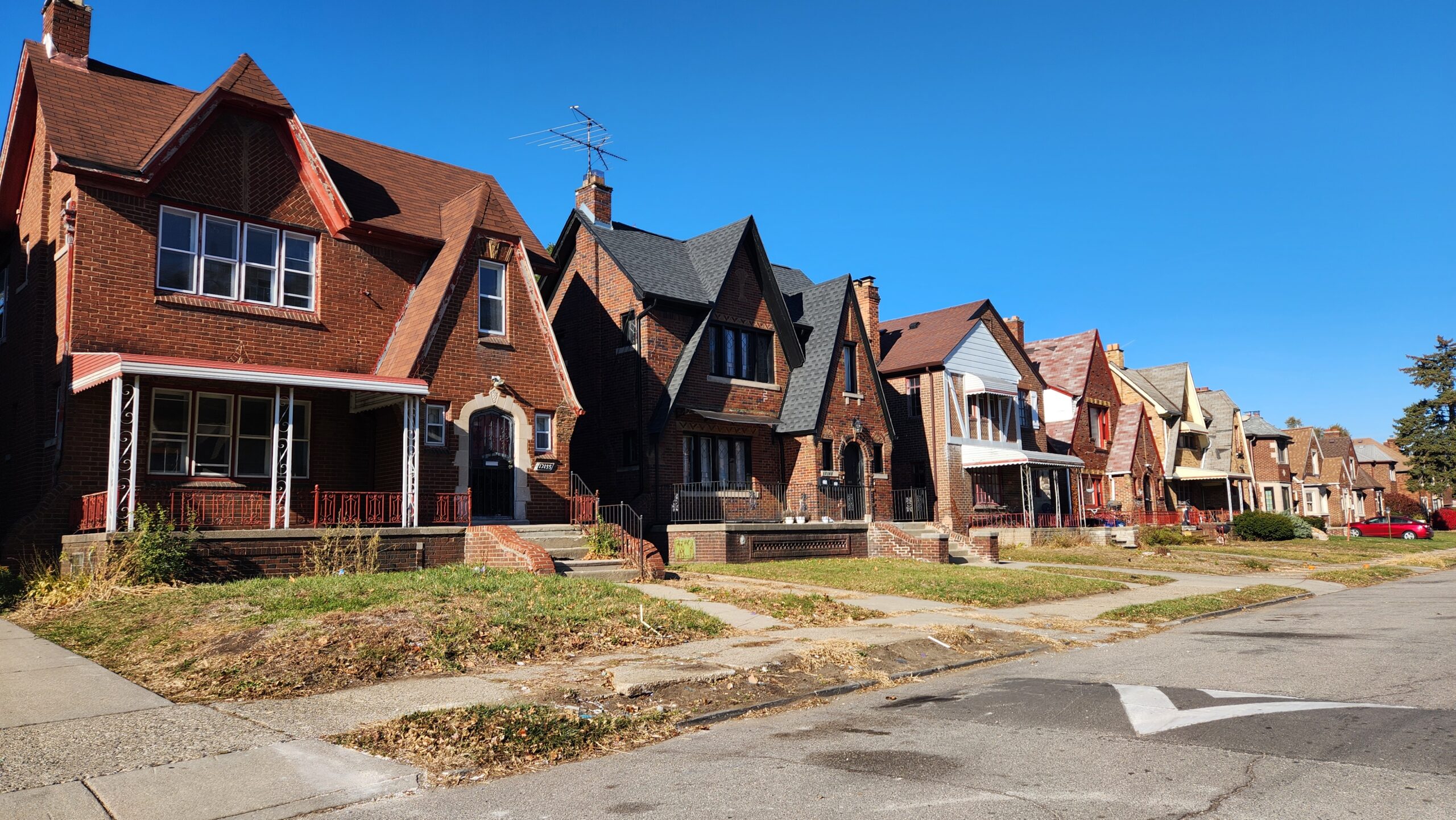 Houses in detroit neighborhood